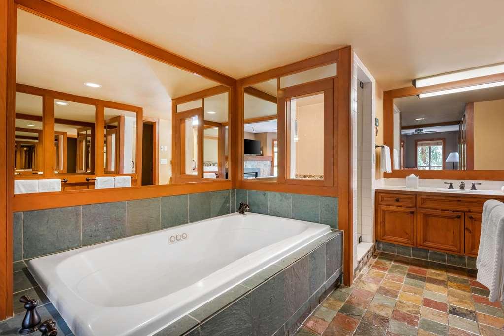 Hilton Grand Vacations Club Hotel Whistler